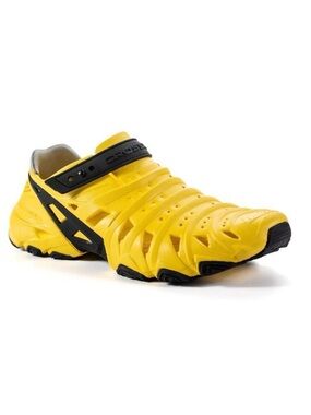Crosskix 2.0 Yellowjacket Water Shoes Men 7 Women 9 Closed Toe Slip On NWT